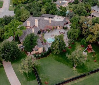 1701 Bedford Dr, Nichols Hills, OK 73116