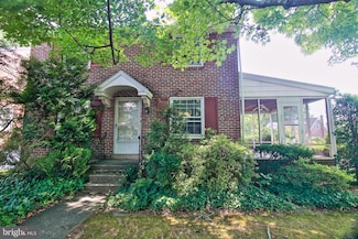 56 Cedar St, Pottstown, PA 19464