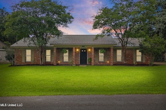 6305 Hermosa Dr, Ocean Springs, MS 39564