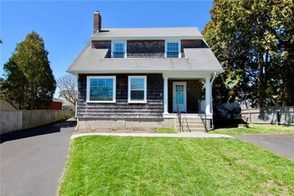 193 Coggeshall Ave, Newport, RI 02840