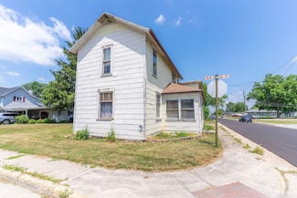 202 W College St, Jackson Center, OH 45334