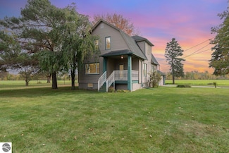 1365 W North Union Rd, Auburn, MI 48611