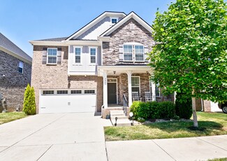 4048 Magnolia Farms Dr, Nashville, TN 37076