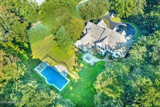 62 Brookridge Dr, Greenwich, CT 06830