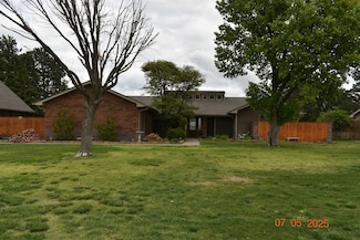 180 Maple Dr, Shattuck, OK 73858