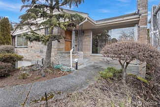 3218 44th Ave W, Seattle, WA 98199