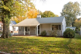 42 Reservoir Rd, Waltham, MA 02453