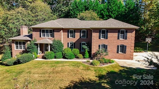 104 Belvedere Dr, Morganton, NC 28655