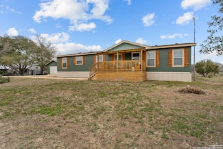4592 U S 87, Stockdale, TX 78160