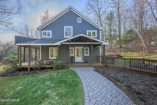 1242 Garfield Rd, Stephentown, NY 12168