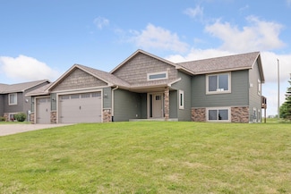 116 Wheat Field Ln, New Richmond, WI 54017