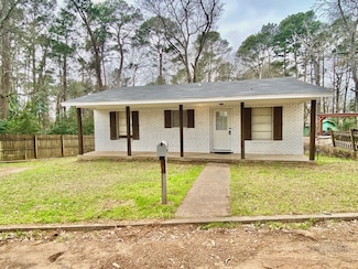 103 N Pineview Terrace, Crockett, TX 75835
