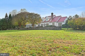 10509 Beach Mill Rd, Great Falls, VA 22066