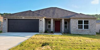 1130 O'Keefe Ave, Conway, AR 72032