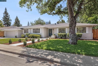 374 Warwick Dr, Walnut Creek, CA 94598