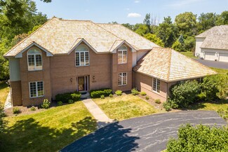 5212 Briarcrest Ln, Long Grove, IL 60047