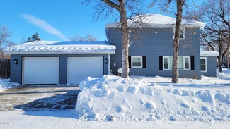 601 2nd St S, Ellendale, ND 58436