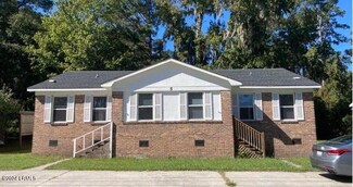 5 Adams Cir, Beaufort, SC 29902