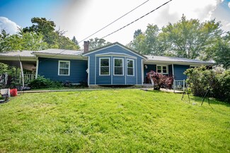 10 Oakview Dr, Kenova, WV 25530