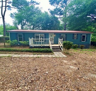 111 Helen St, Leesburg, GA 31763