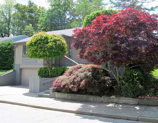 9 Newman Rd, Pawtucket, RI 02860