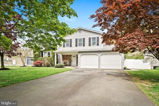 11 Colleen Cir, Ewing, NJ 08638