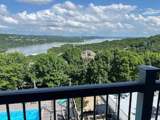 2 Treehouse Ln Unit 8, Branson, MO 65616
