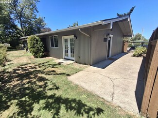 2120 W 14th Ct Unit 2120, Eugene, OR 97402