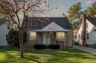 18611 Sumner, Redford, MI 48240