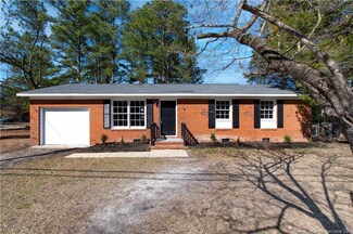716 Regina Dr, Spring Lake, NC 28390