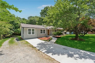 2060 Panstone Ct SW, Marietta, GA 30060