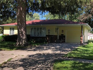 303 NE Hayes St, Greenfield, IA 50849