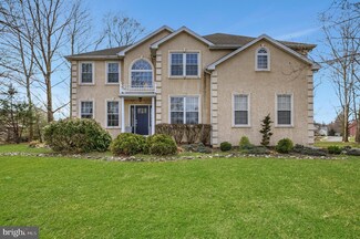 19 Overlook Dr, Swedesboro, NJ 08085