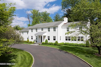 95 Indian Head Rd, Riverside, CT 06878