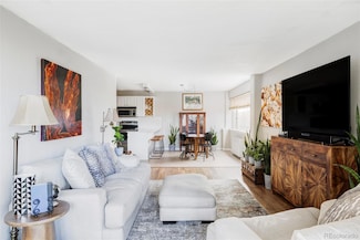 909 N Logan St Unit 3A, Denver, CO 80203