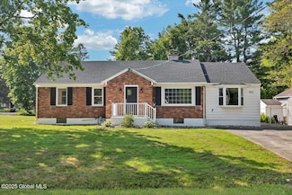 200 Arrow St S, Schenectady, NY 12304