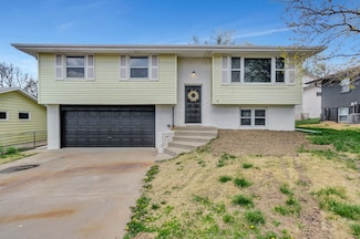 830 Manatt St, Lincoln, NE 68521