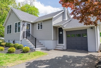 5 Leslie Ct, Flemington, NJ 08822