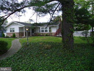 395 E 5th St, Florence, NJ 08518