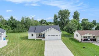 867 Holly Rd, Cadillac, MI 49601