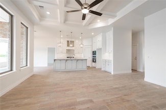 3933 Lynne Ave, Edmond, OK 73012