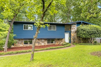 7335 Valley Ln, Hixson, TN 37343