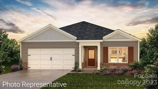 140 Wheatfield Rd, Fletcher, NC 28732