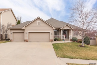17818 Washington Cir, Omaha, NE 68135