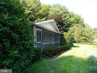 615 Sunbury St, Minersville, PA 17954