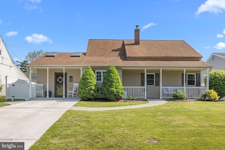 34 Rocky Pool Ln, Levittown, PA 19055