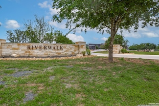 4300 State Highway 16 #83, Bandera, TX 78003