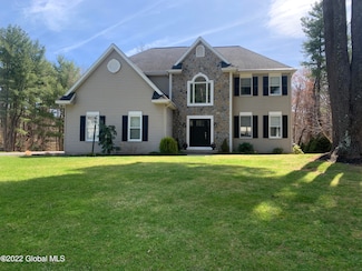 7 Seneca Ct, Slingerlands, NY 12159