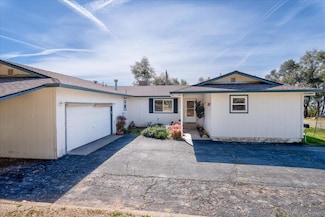 5808 Illilouette Falls St, Mariposa, CA 95338