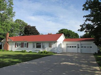 2233 E 1850 Rd N, Watseka, IL 60970